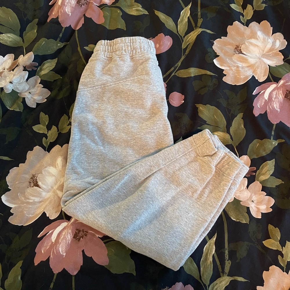 Lululemon Scuba High Rise Joggers cropped (sweatpants)